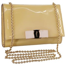 Bolsa de ombro com corrente Salvatore Ferragamo Esmalte Amarelo Auth hk1961