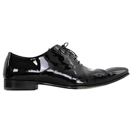 Scarpe stringate in pelle verniciata nera - Prada