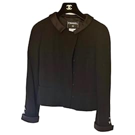 Chaqueta Chanel de tweed negro talla 36