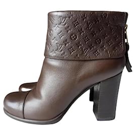 Louis Vuitton Stiefeletten aus braunem Leder
