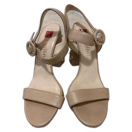 Sandali Ballin in pelle crema con tacco di perle