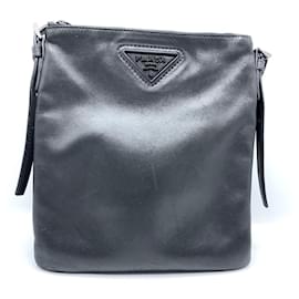 Borsa a spalla in pelle Prada nera