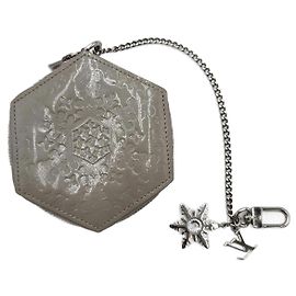 Rare Louis Vuitton Vernice Wallet with Snow Bow