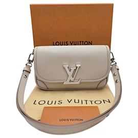 Borsa Louis Vuitton Buci in Epi Avorio