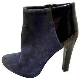 Fendi Botas de tobillo de cuero y ante