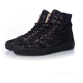 Chanel High-Top Schnürsneaker
