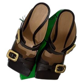 Sandali Bottega Veneta Mule Stretch Buckle Marrone Scuro Pelliccia