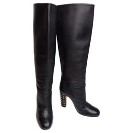 Gucci Lederstiefel mit Blockabsatz und Nieten, kniehoch, Größe 37,5EU