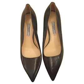 Prada High Heels aus Lammleder Dunkelgrün