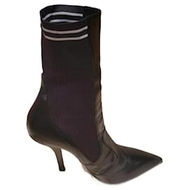 Stivaletti Fendi Rococo in pelle nera