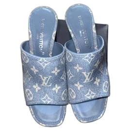 Sandali con tacco Louis Vuitton in denim blu navy 41