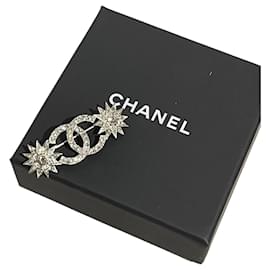 CHANEL Épingles et broches T. Métal - Chanel