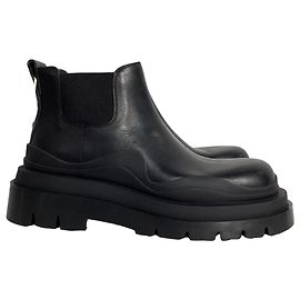 Botas Chelsea de tobillo Bottega Veneta en cuero de ternera negro