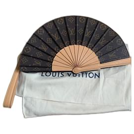 Borsa pochette ventaglio Louis Vuitton da collezione