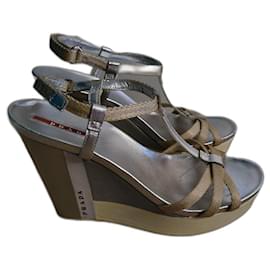 Sandali Prada con zecca in pelle Argento Beige Grigio 39.5