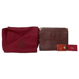 Clutch in pelle verniciata bordeaux Cartier C