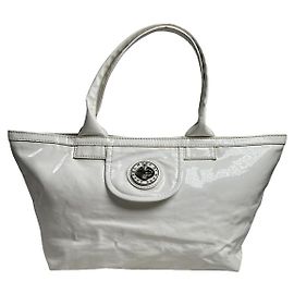 Bolso de mano de cuero patentado blanco de Marc by Marc Jacobs