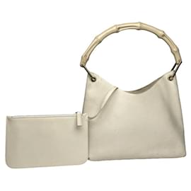 Gucci Bamboo Ring Handtasche aus weißem Lackleder
