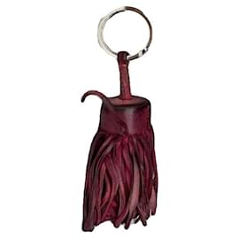 Pendentif en cuir violet Hermès