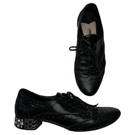 Miu Miu Nero Pelle Stringata