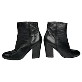 Stivaletti in pelle nera Prada Monolith