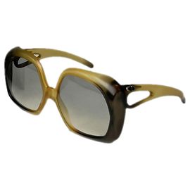 Gafas de sol de plástico amarillo Dior