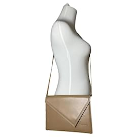 Borsa in pelle beige Bow Cut di Givenchy