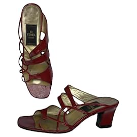 Fendi FFreedom Tacón de Cuero Patente Rojo