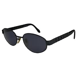 Occhiali da sole in metallo nero Fendi