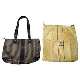 Borsa a mano in pelle nera Fendi Baguette