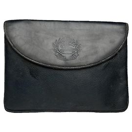 Burberry schwarze Leder-Clutch