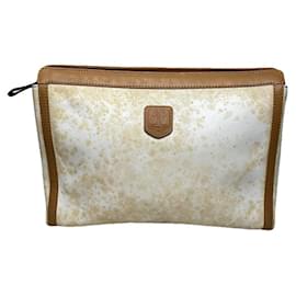 Céline Clutch in pelle bianca vintage Celine Triomphe