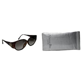 Óculos de sol de plástico marrom Dior