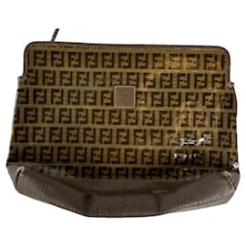 Bolso de mano Fendi Baguette de cuero sintético marrón