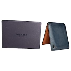 Borsa piccola in pelle blu navy di Prada