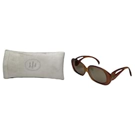 Gafas de sol de plástico marrón Dior