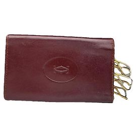 Borsa in pelle verniciata bordeaux di Cartier