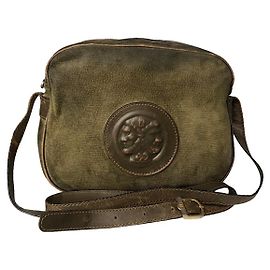 Fendi Baguette Handtasche aus grünem Leder