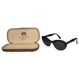 Occhiali da sole in plastica nera Bottega Veneta