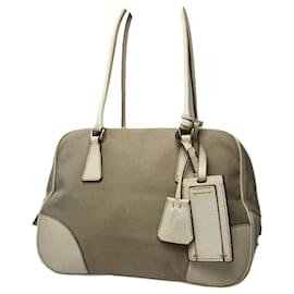 Borsa in pelle bianca Prada Re-Edition 1995