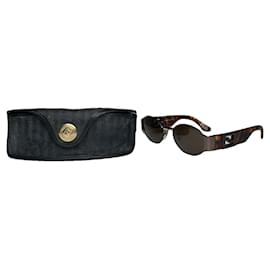 Occhiali da sole in metallo nero Fendi