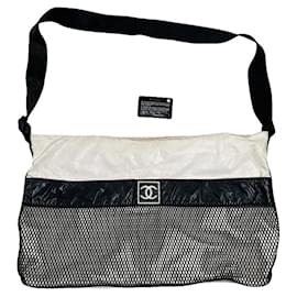 Chanel Handtasche aus weißem Polyester