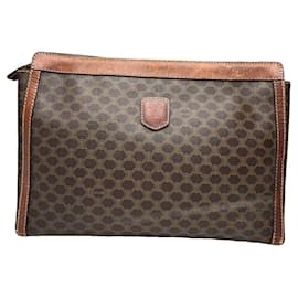 Celine Triomphe braune Leder-Clutch - Céline