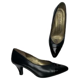 Talons en cuir verni noir Yves Saint Laurent