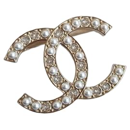 Chanel Brosche in Gold mit Perlen und Zirkonia