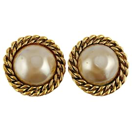 Chanel Gold Clip Ohrringe mit Kunstperlen