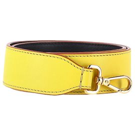 Fendi Vitello Dolce Correa Bi-Color en Cuero Amarillo