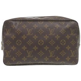 Pouch Monogram True Toilet 28 di Louis Vuitton