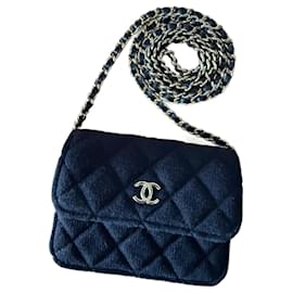 Mini borsa Chanel mademoiselle senza tempo nera in jersey
