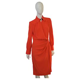 Altuzarra Rotes Wickelkleid mit langen Ärmeln und Kragen